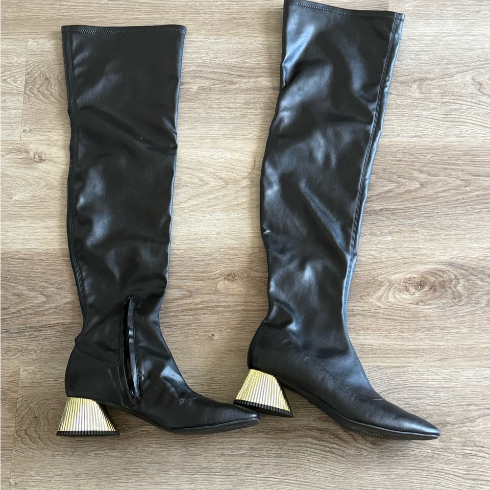 Women’s knee high heels